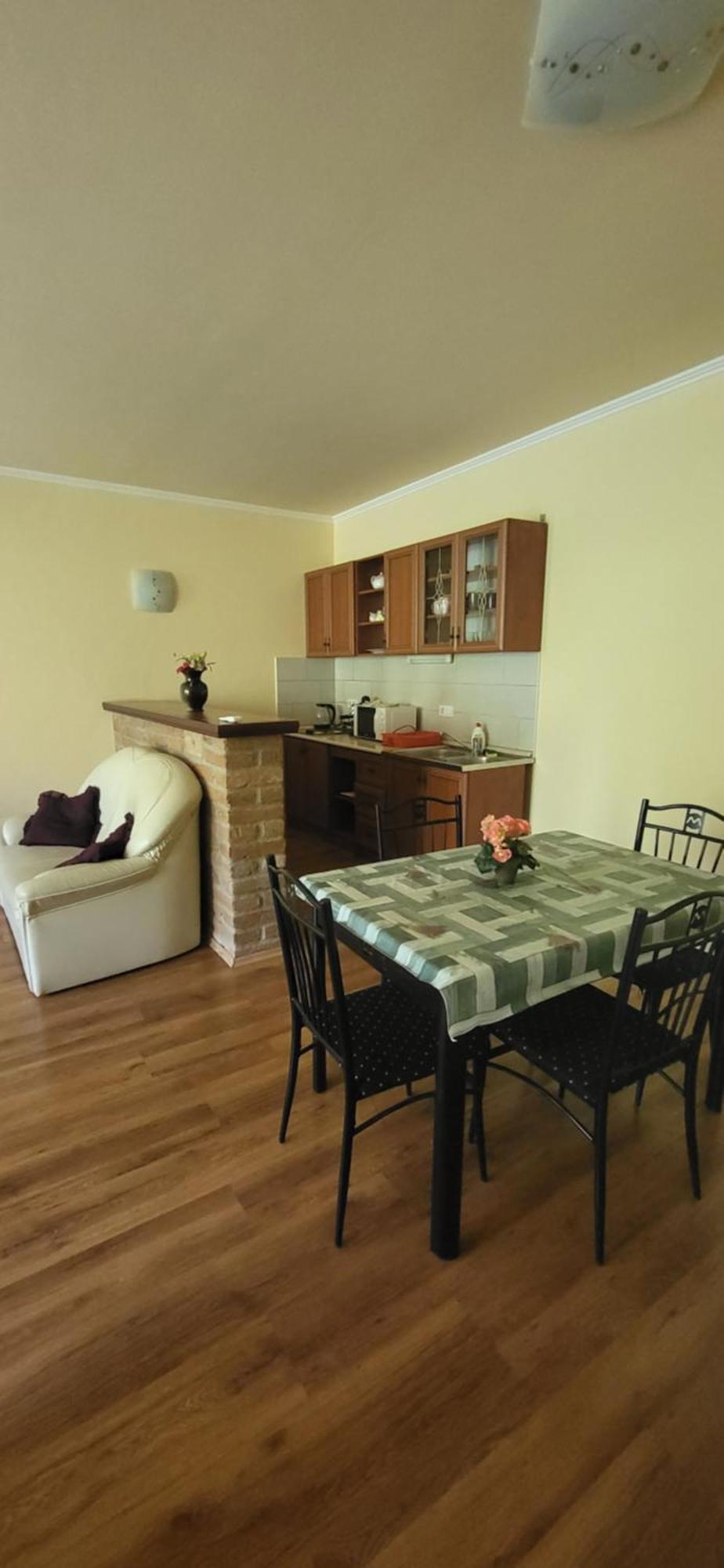 Bástya Apartmanház Sárvár Esterno foto