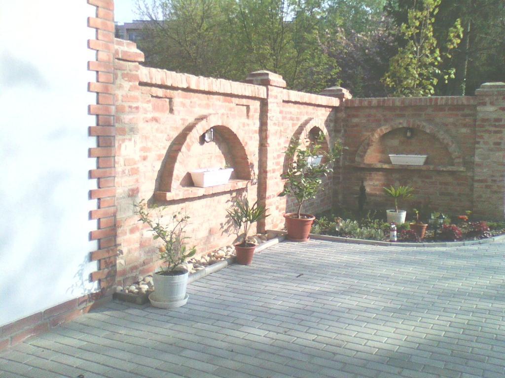 Bástya Apartmanház Sárvár Esterno foto