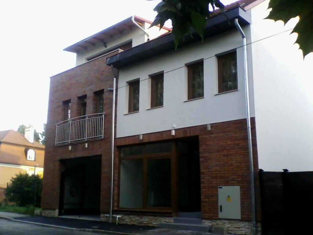 Bástya Apartmanház Sárvár Esterno foto